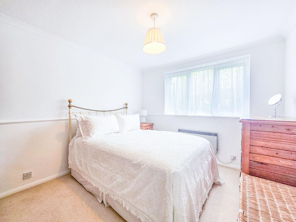 Knaves Hollow Wooburn Moor